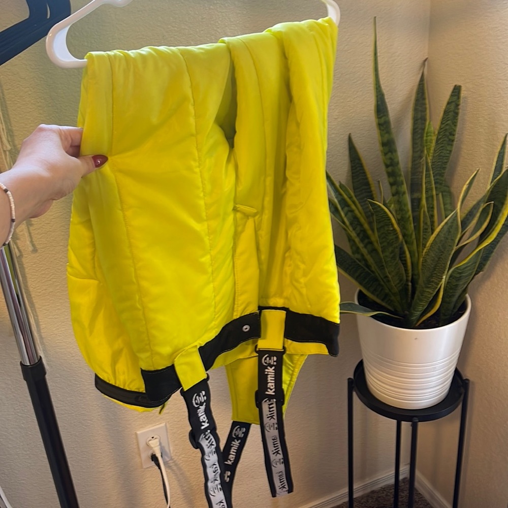 Yellow snowboarding pants boys